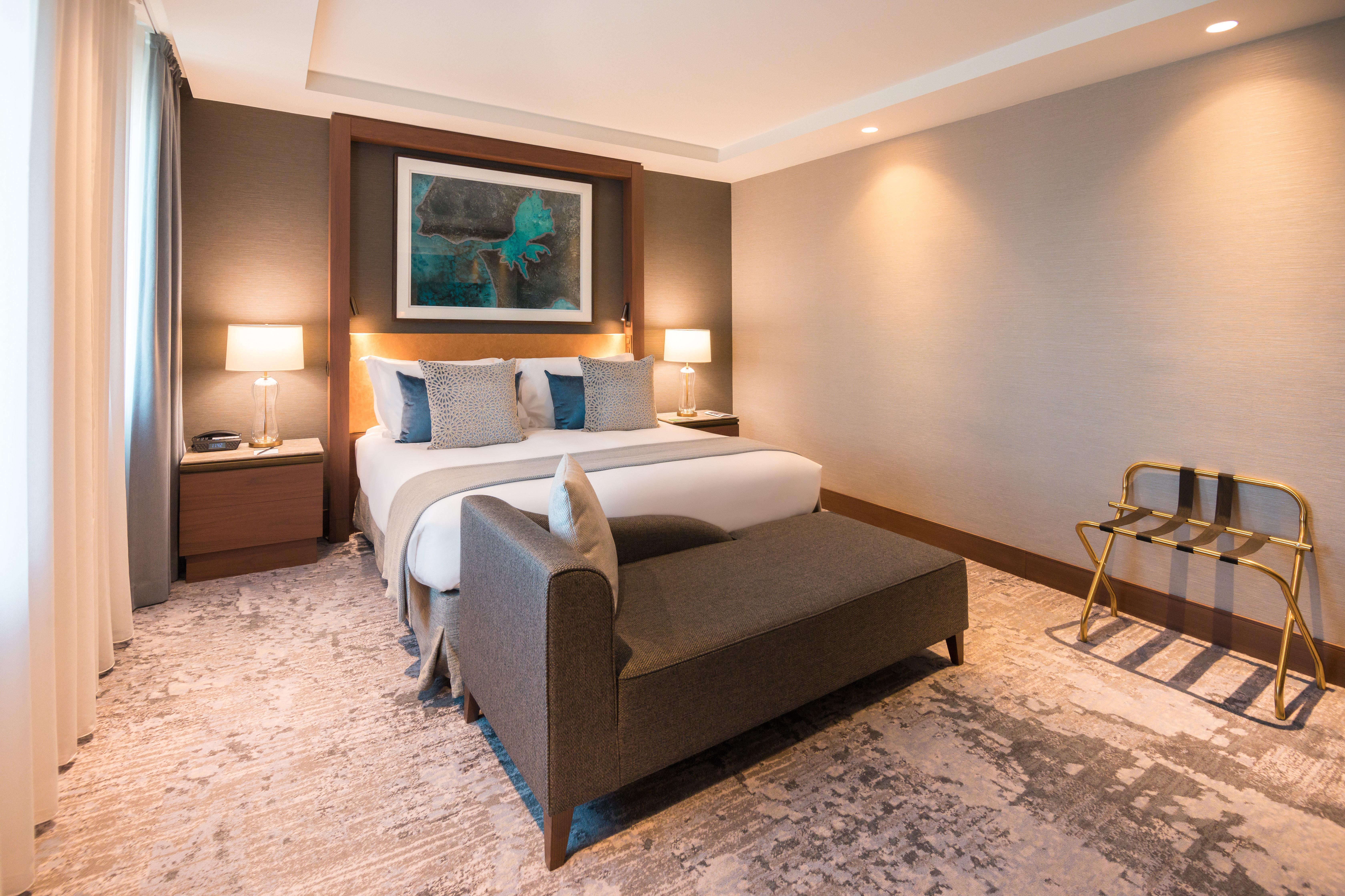 Intercontinental Lisbon By Ihg Hotel Exterior foto A bedroom in the hotel